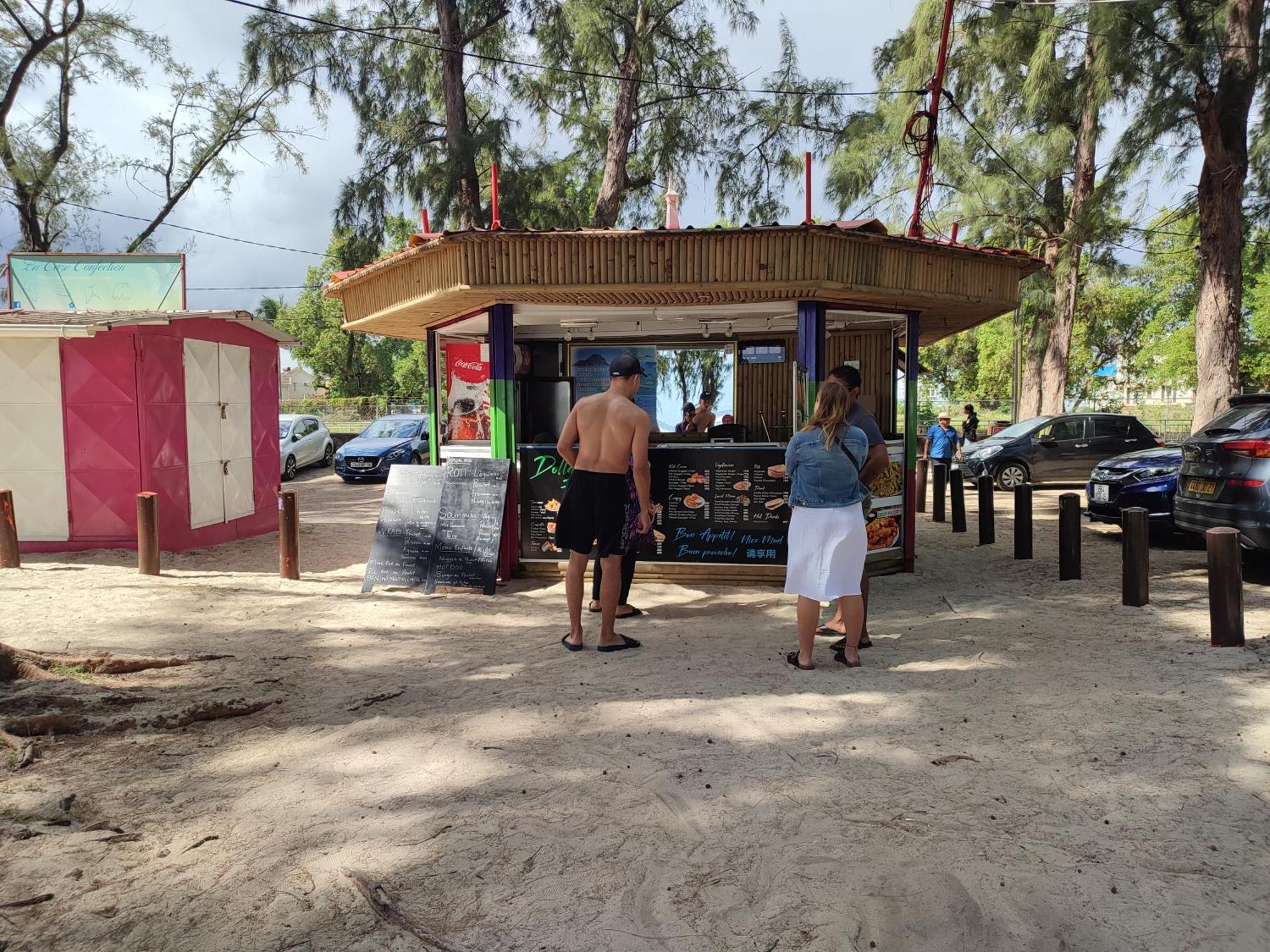 White Sand Cabana Flic en Flac Exterior photo