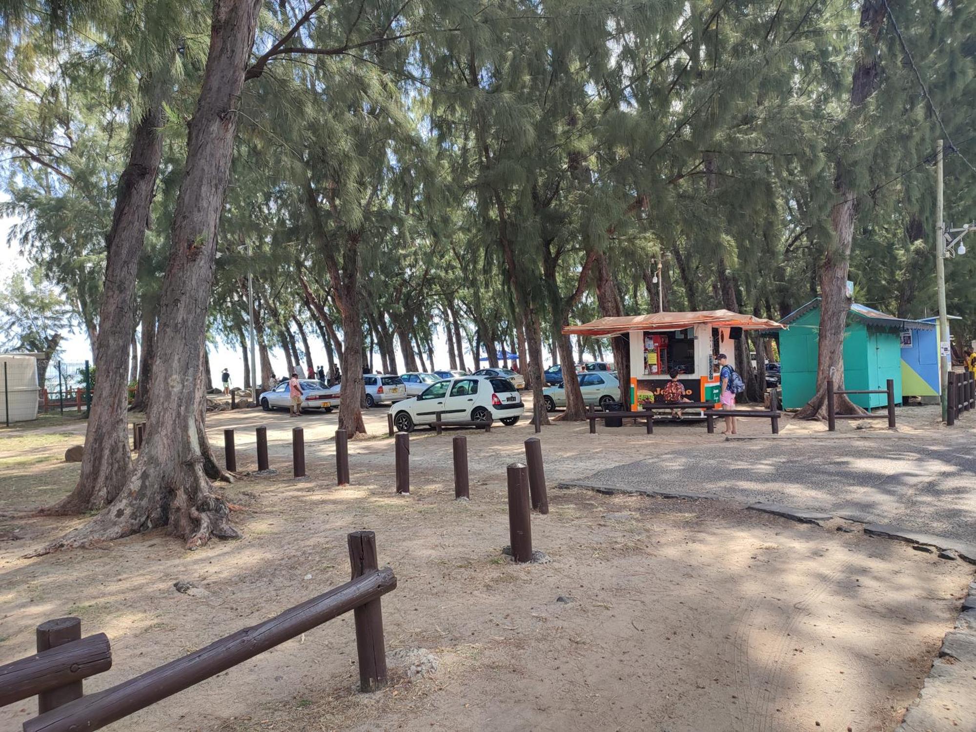 White Sand Cabana Flic en Flac Exterior photo